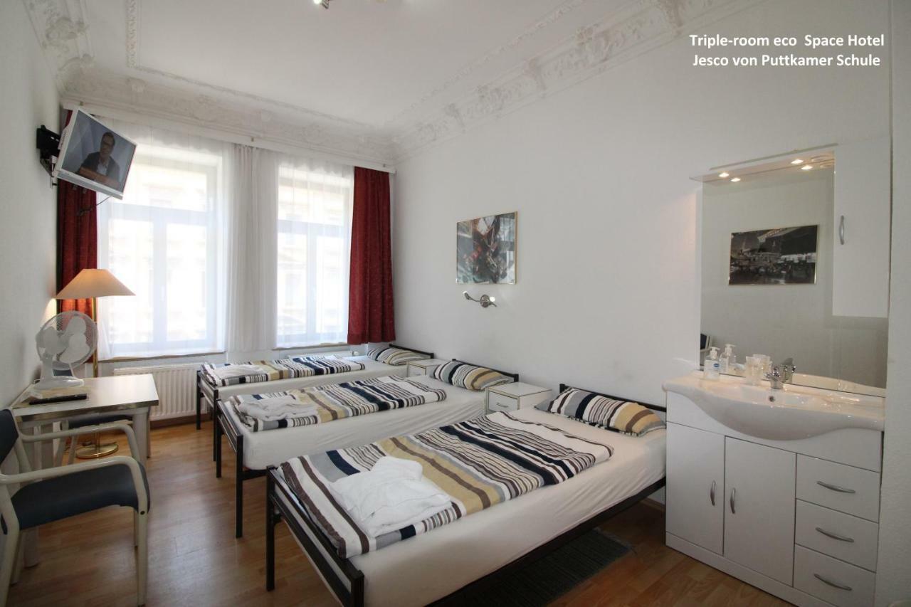Economy Triple Room